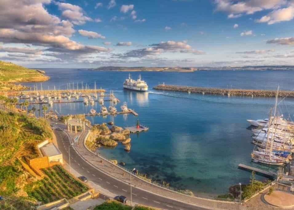 Seafront Penthouse With Terrace In Xlendi, Gozo Leilighet Eksteriør bilde